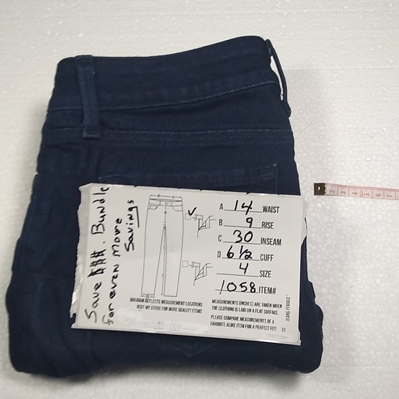 Size 4 NYDJ Jeans. Like new. Date night jeans. - Picture 8 of 8